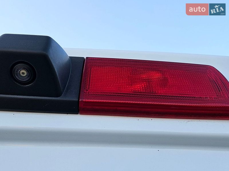 Вантажний фургон Renault Trafic 2021 в Бережанах
