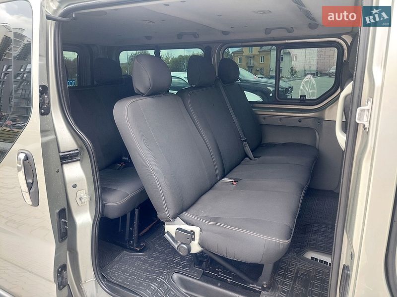 Мінівен Renault Trafic 2010 в Львові фото 26 Мінівен Renault Trafic 2010 в Львові