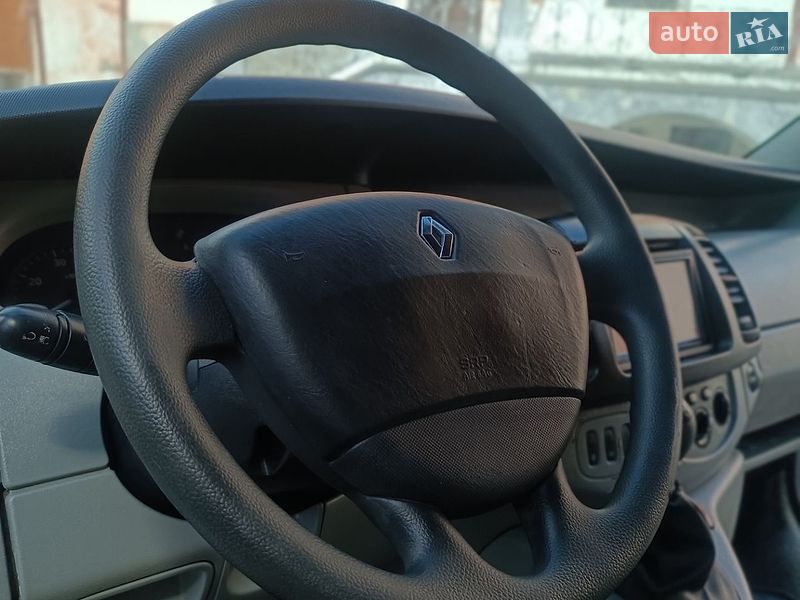 Мінівен Renault Trafic 2004 в Кременці