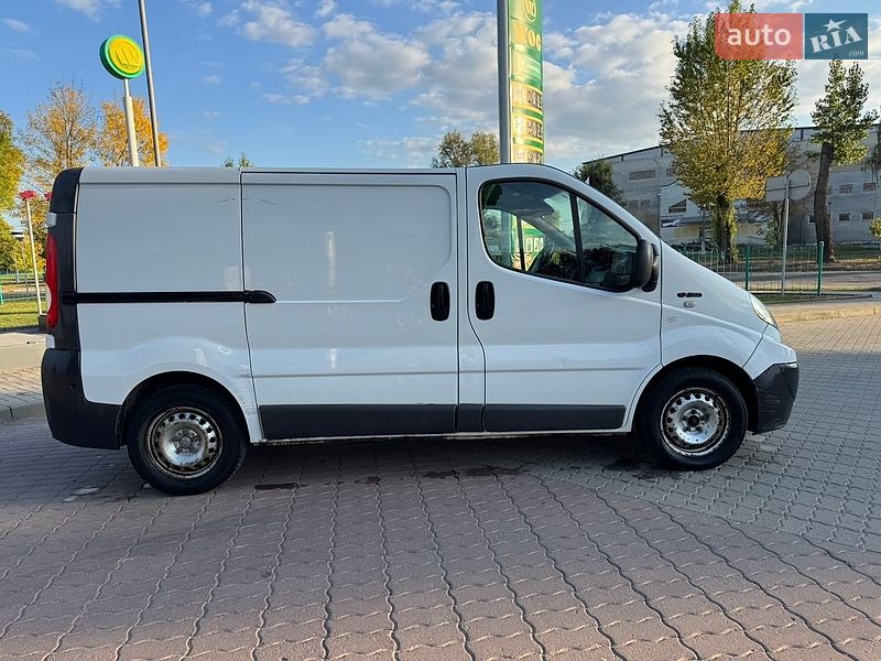 Вантажний фургон Renault Trafic 2013 в Калуші