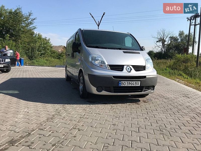 Грузовой фургон Renault Trafic 2012 в Подгайцах