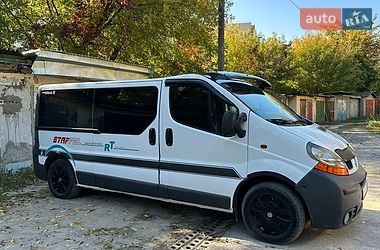 Минивэн Renault Trafic 2004 в Каменец-Подольском