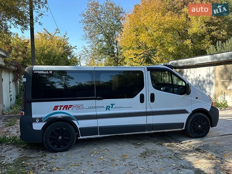 Минивэн Renault Trafic 2004 в Каменец-Подольском