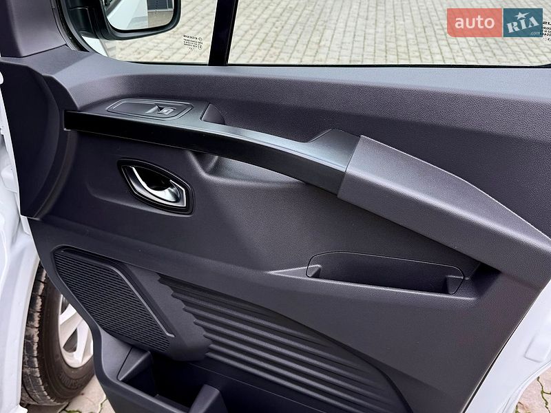 Минивэн Renault Trafic 2023 в Киеве фото 41 Минивэн Renault Trafic 2023 в Киеве