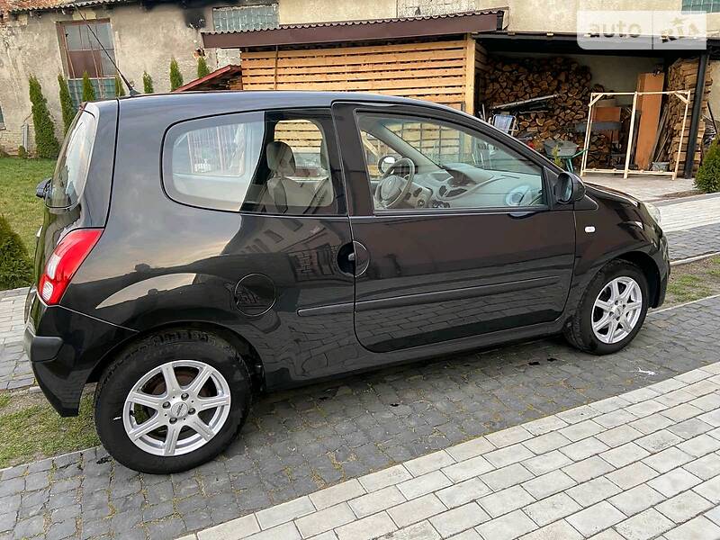 Хетчбек Renault Twingo 2008 в Стрию