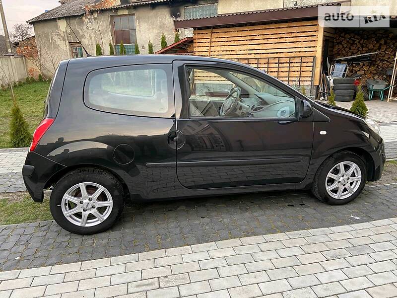 Хетчбек Renault Twingo 2008 в Стрию