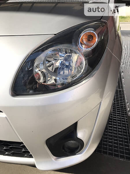 Хетчбек Renault Twingo 2011 в Львові