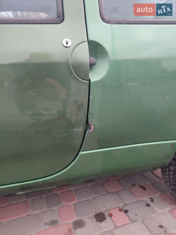 Хетчбек Renault Twingo 1998 в Дніпрі