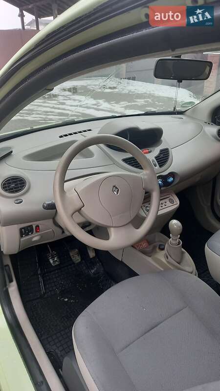 Хэтчбек Renault Twingo 2008 в Хусте