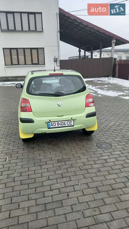 Хэтчбек Renault Twingo 2008 в Хусте
