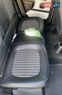 Хэтчбек Renault Twingo 2021 в 