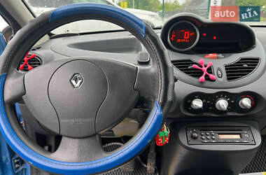 Хетчбек Renault Twingo 2011 в 