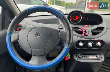 Хетчбек Renault Twingo 2011 в 