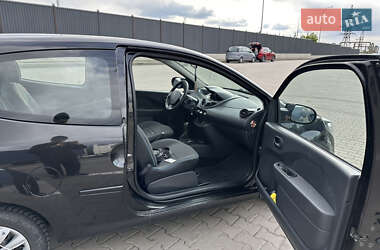Хэтчбек Renault Twingo 2012 в 