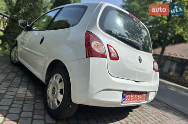 Хэтчбек Renault Twingo 2013 в 