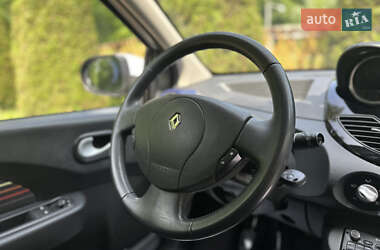 Хэтчбек Renault Twingo 2013 в 