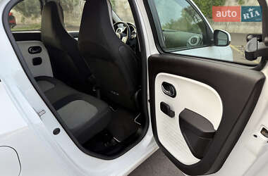 Хэтчбек Renault Twingo 2021 в 