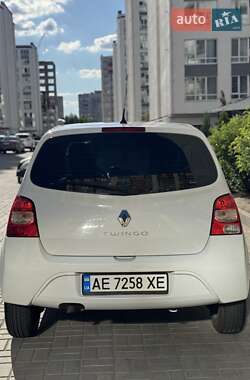 Хэтчбек Renault Twingo 2011 в 