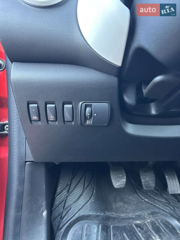 Хетчбек Renault Twingo 2014 в Запоріжжі