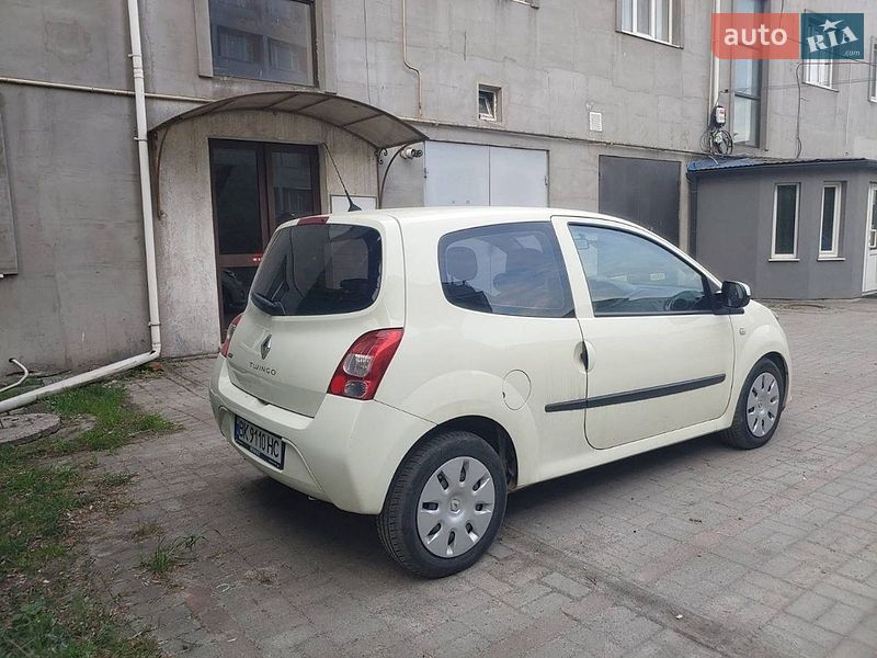 Хетчбек Renault Twingo 2011 в Рівному