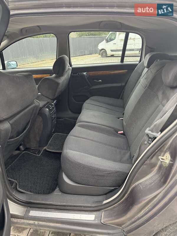 Хэтчбек Renault Vel Satis 2004 в Ужгороде