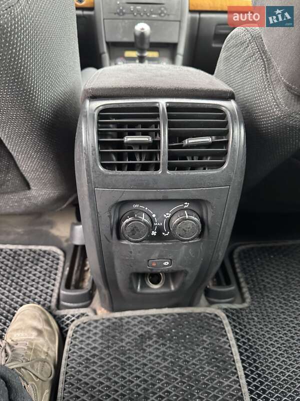 Хэтчбек Renault Vel Satis 2004 в Ужгороде