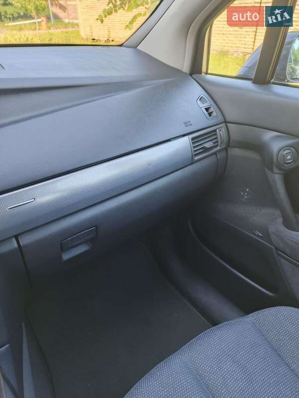 Хэтчбек Renault Vel Satis 2002 в Киеве фото 16 Хэтчбек Renault Vel Satis 2002 в Киеве