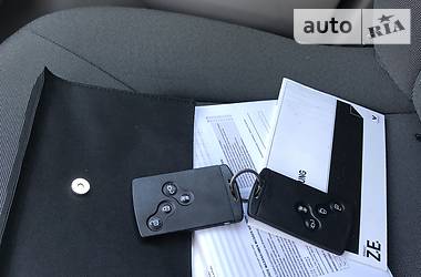 Хэтчбек Renault Zoe 2013 в 