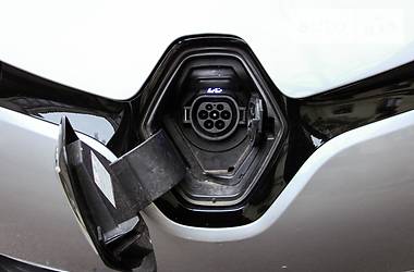 Хетчбек Renault Zoe 2014 в 