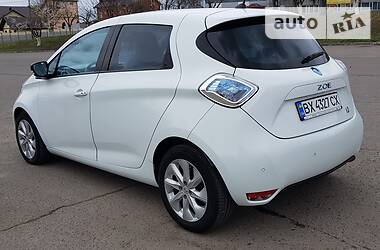 Хетчбек Renault Zoe 2013 в 