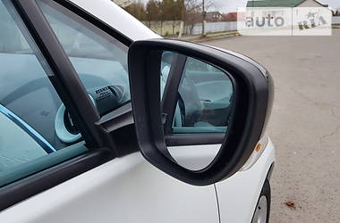 Хетчбек Renault Zoe 2013 в 