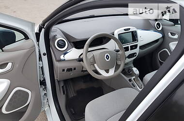 Хетчбек Renault Zoe 2013 в 