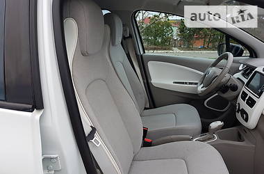 Хетчбек Renault Zoe 2013 в 