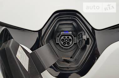 Хетчбек Renault Zoe 2013 в 