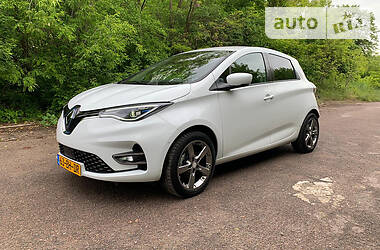 Хэтчбек Renault Zoe 2020 в 