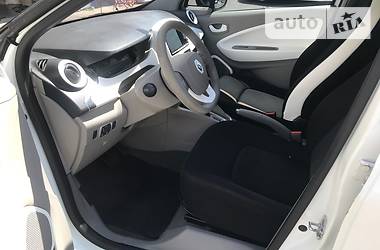 Хэтчбек Renault Zoe 2014 в Киеве