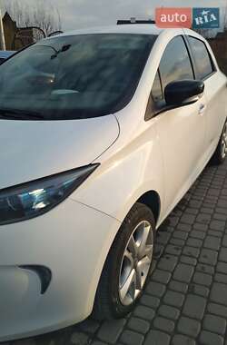 Хетчбек Renault Zoe 2017 в 