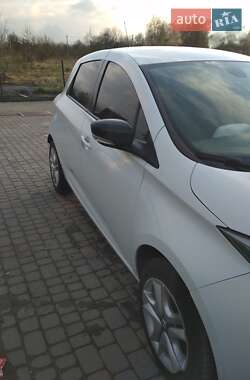 Хетчбек Renault Zoe 2017 в 