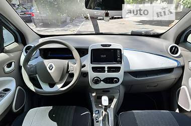 Хэтчбек Renault Zoe 2014 в Киеве