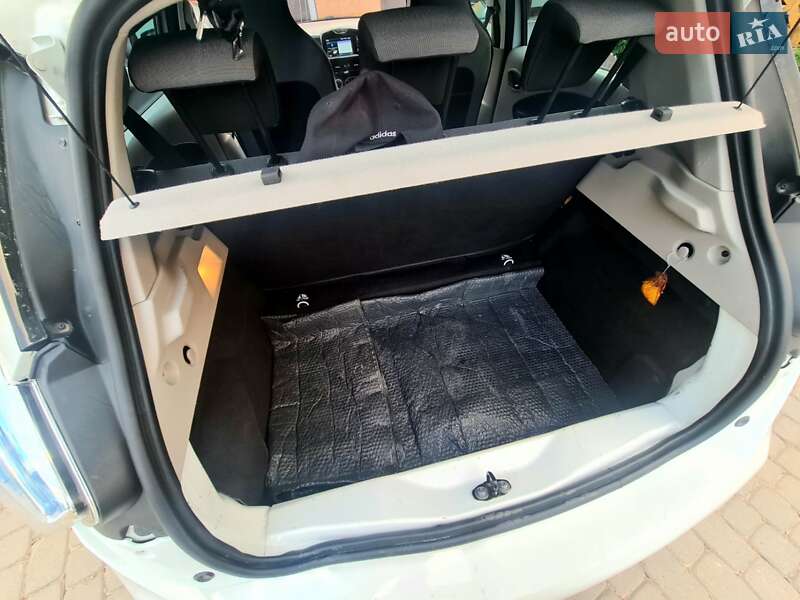 Хетчбек Renault Zoe 2015 в Дрогобичі