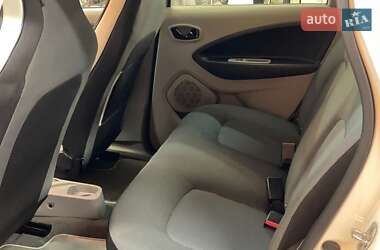 Хэтчбек Renault Zoe 2015 в 