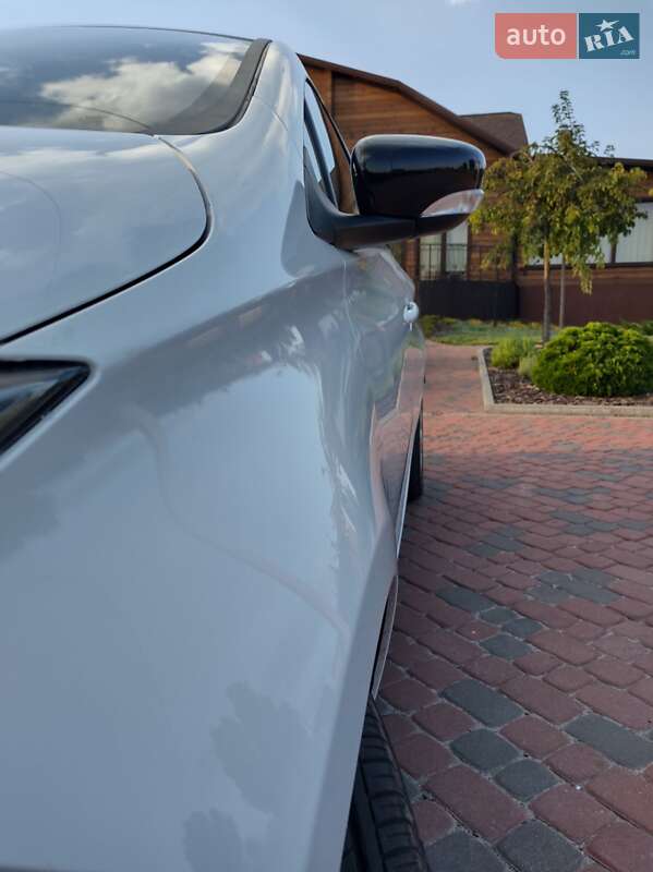 Хетчбек Renault Zoe 2015 в Павлограді