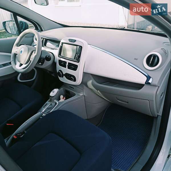 Хэтчбек Renault Zoe 2013 в Снятине