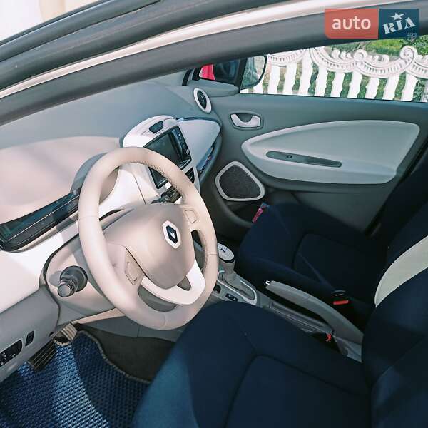 Хэтчбек Renault Zoe 2013 в Снятине