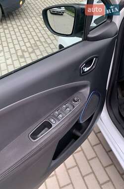 Хэтчбек Renault Zoe 2018 в 