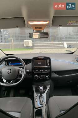 Хэтчбек Renault Zoe 2018 в 