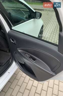 Хэтчбек Renault Zoe 2018 в 