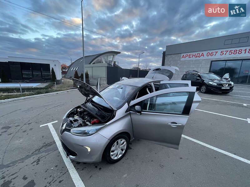 Хэтчбек Renault Zoe 2015 в Киеве фото 15 Хэтчбек Renault Zoe 2015 в Киеве