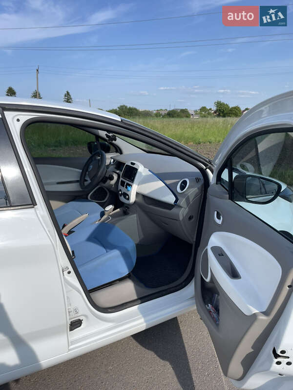 Хетчбек Renault Zoe 2013 в Буську