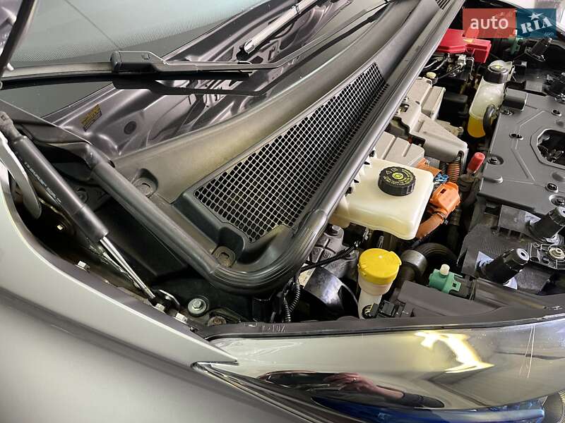 Хетчбек Renault Zoe 2015 в Львові